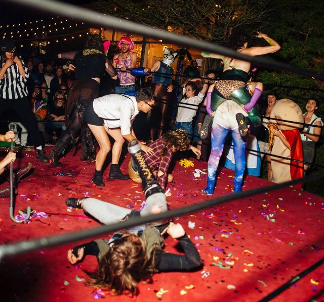 League of Lady Wrestlers Montreal (640x596)