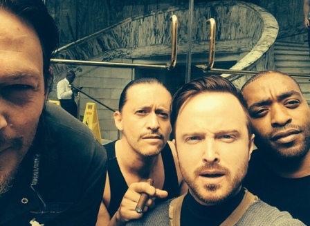 Norman Reedus, ?, Aaron Paul and Ejiofor on the set
