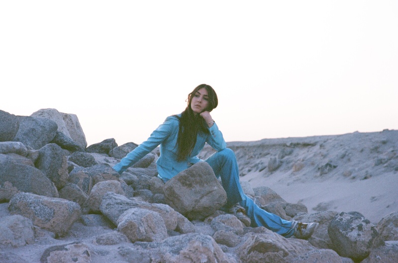 Weyes Blood drops her phone and sets her imagination free