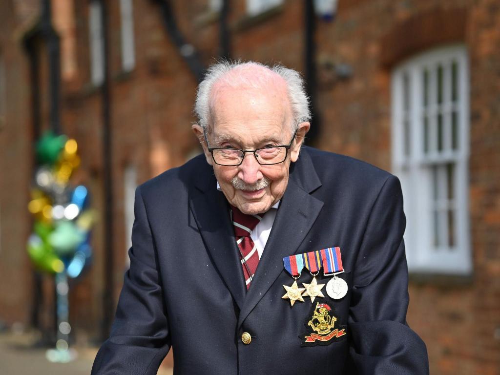 sir captain tom moore died 100