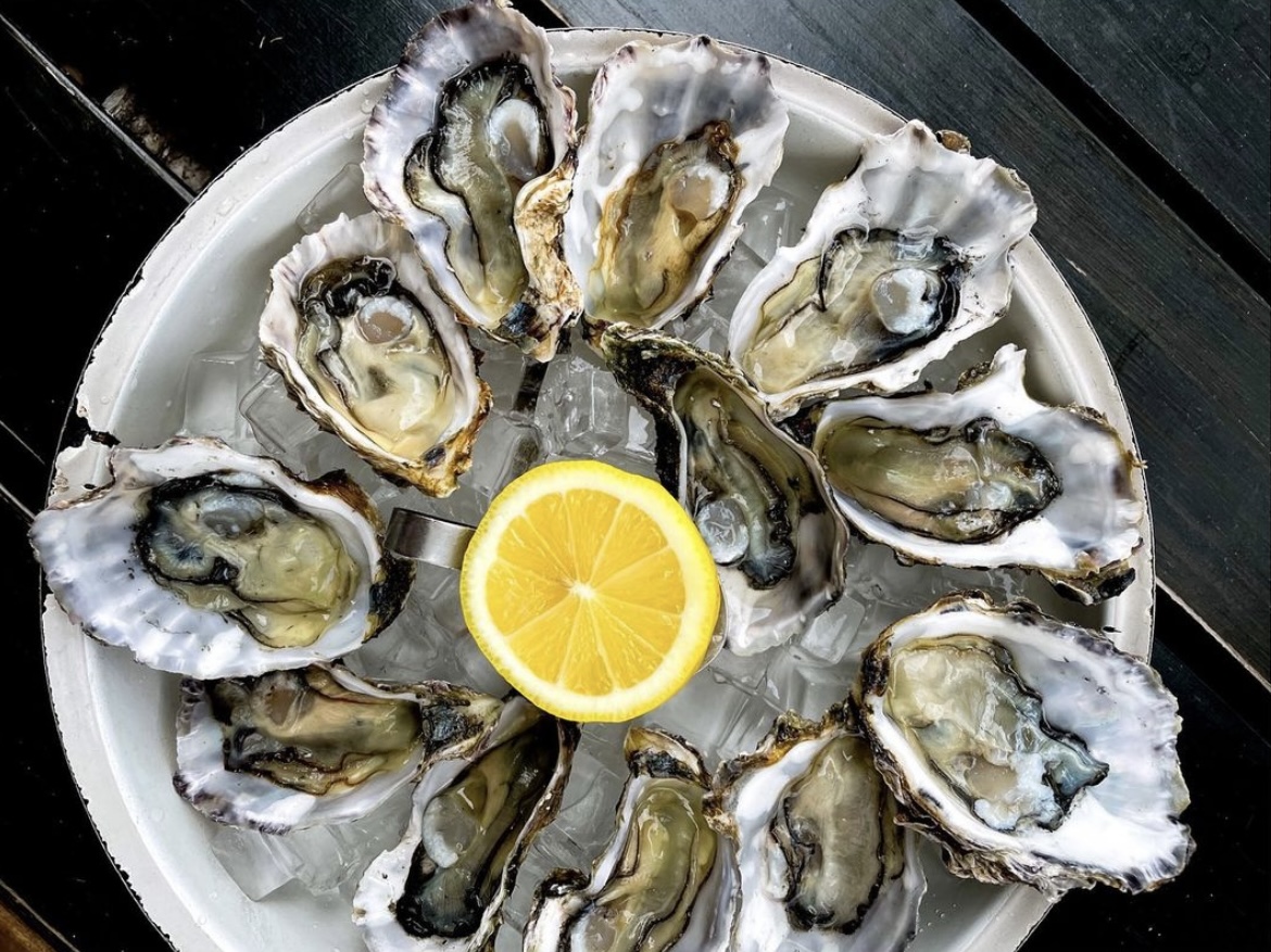 FRIDAY: Oyster Night at l’Annexe St-Ambroise