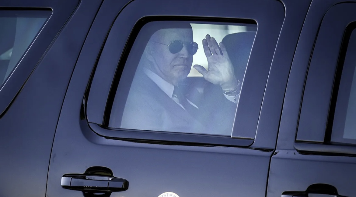 Joe Biden motorcade Rome political class