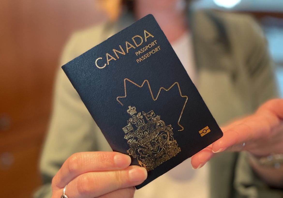 renew passports online Canada