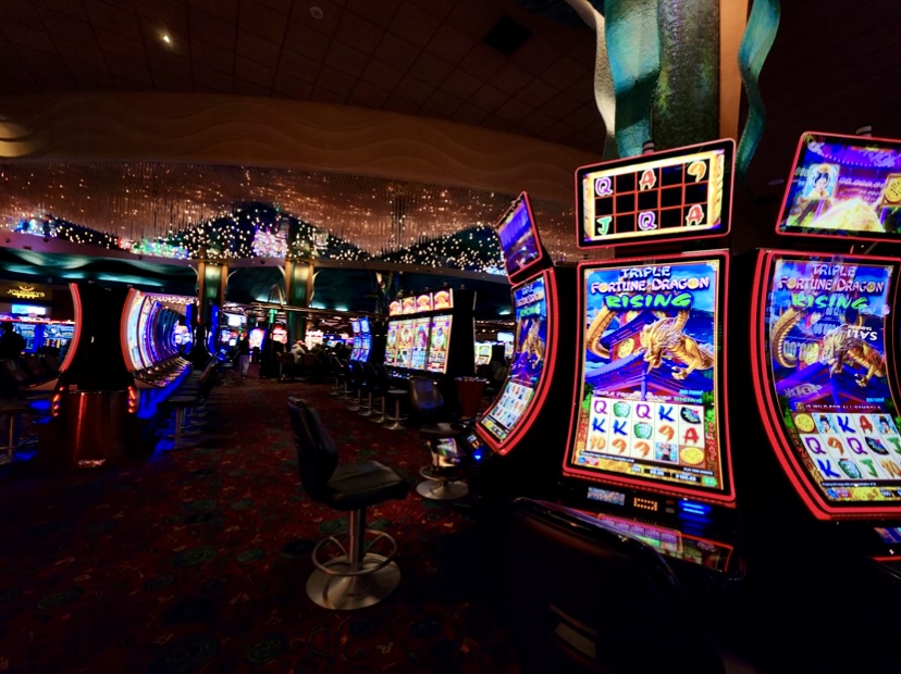 The Dazzling Future of Online Slots: Design Trends to Watch Out For
