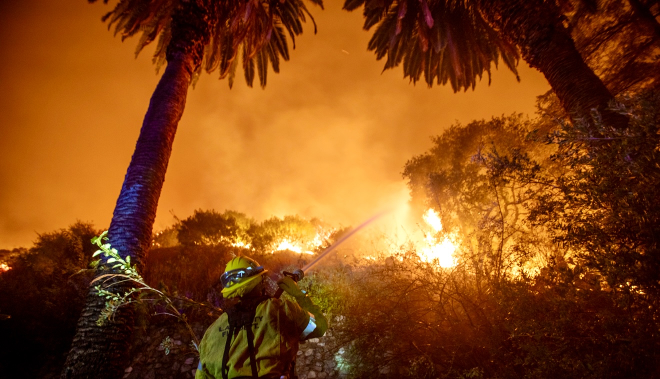 Canada is sending 60 firefighters and additional resources to Los Angeles