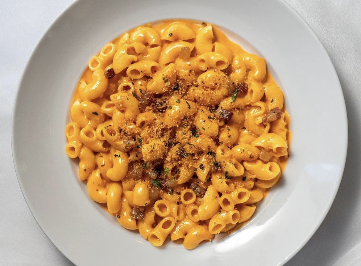 Best Mac and Cheese Montreal of MTL Taverne Sur Le Square