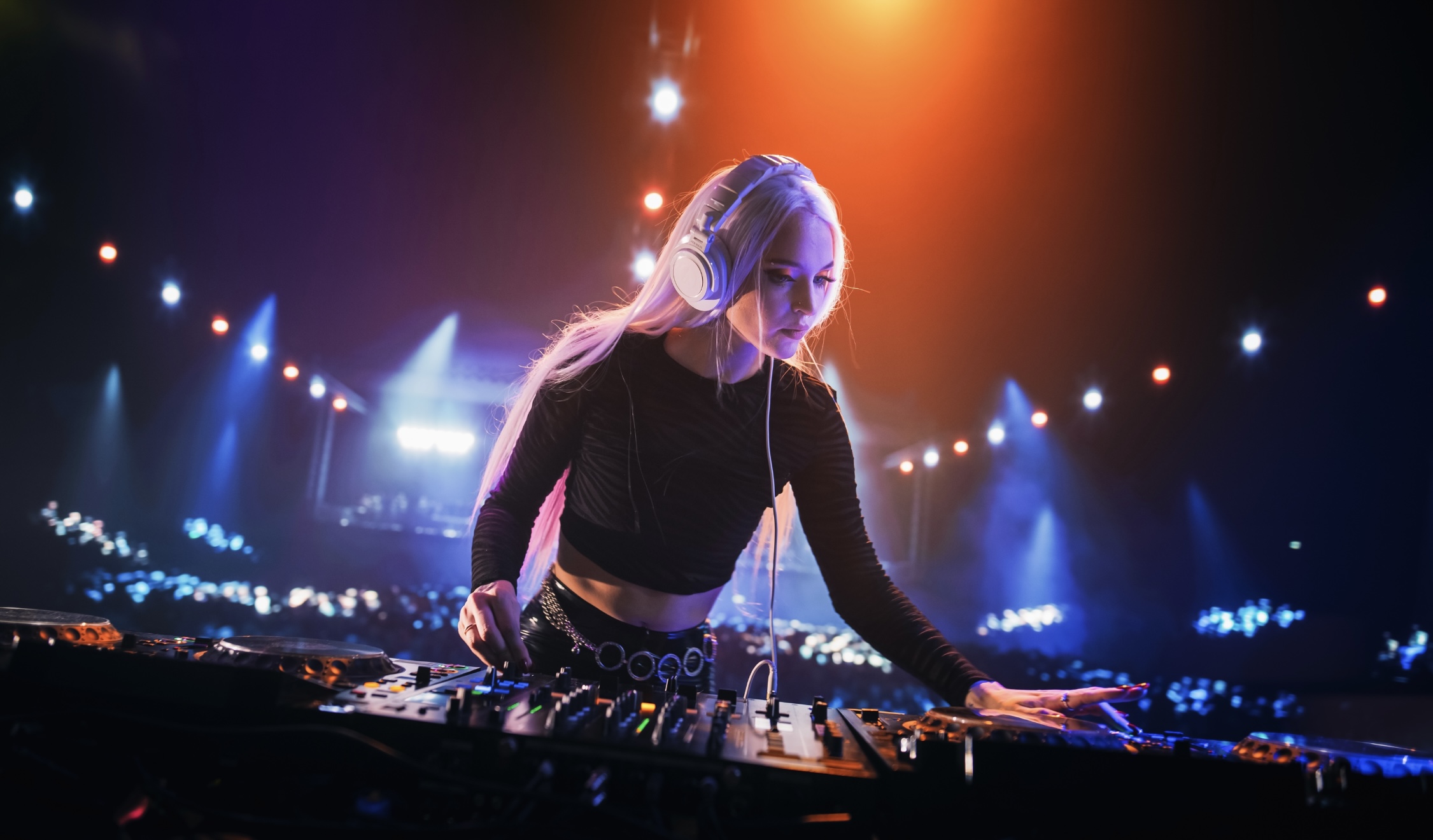 The New Groove: How AI is Revolutionizing Beat Making for DJs (and Why It’s More Creative Than You Think!)
